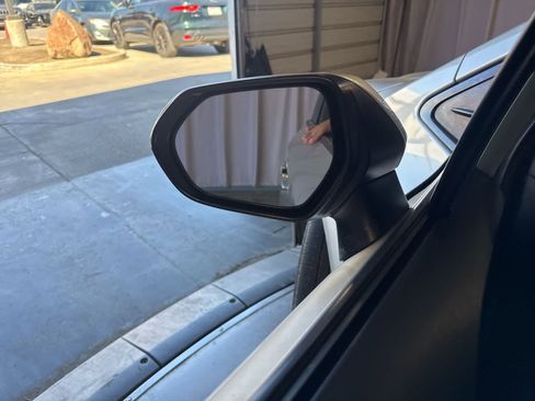 Used 2020 Toyota Corolla LE image 17