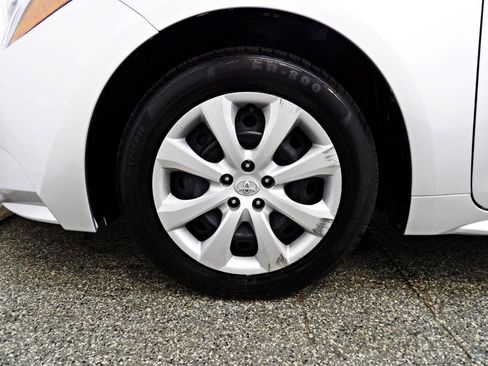 Used 2025 Toyota Corolla LE FWD image 24