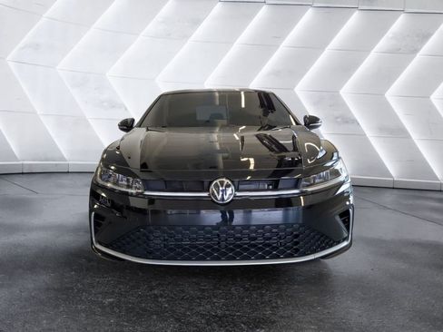 Used 2026 Volkswagen Jetta SEL FWD image 2
