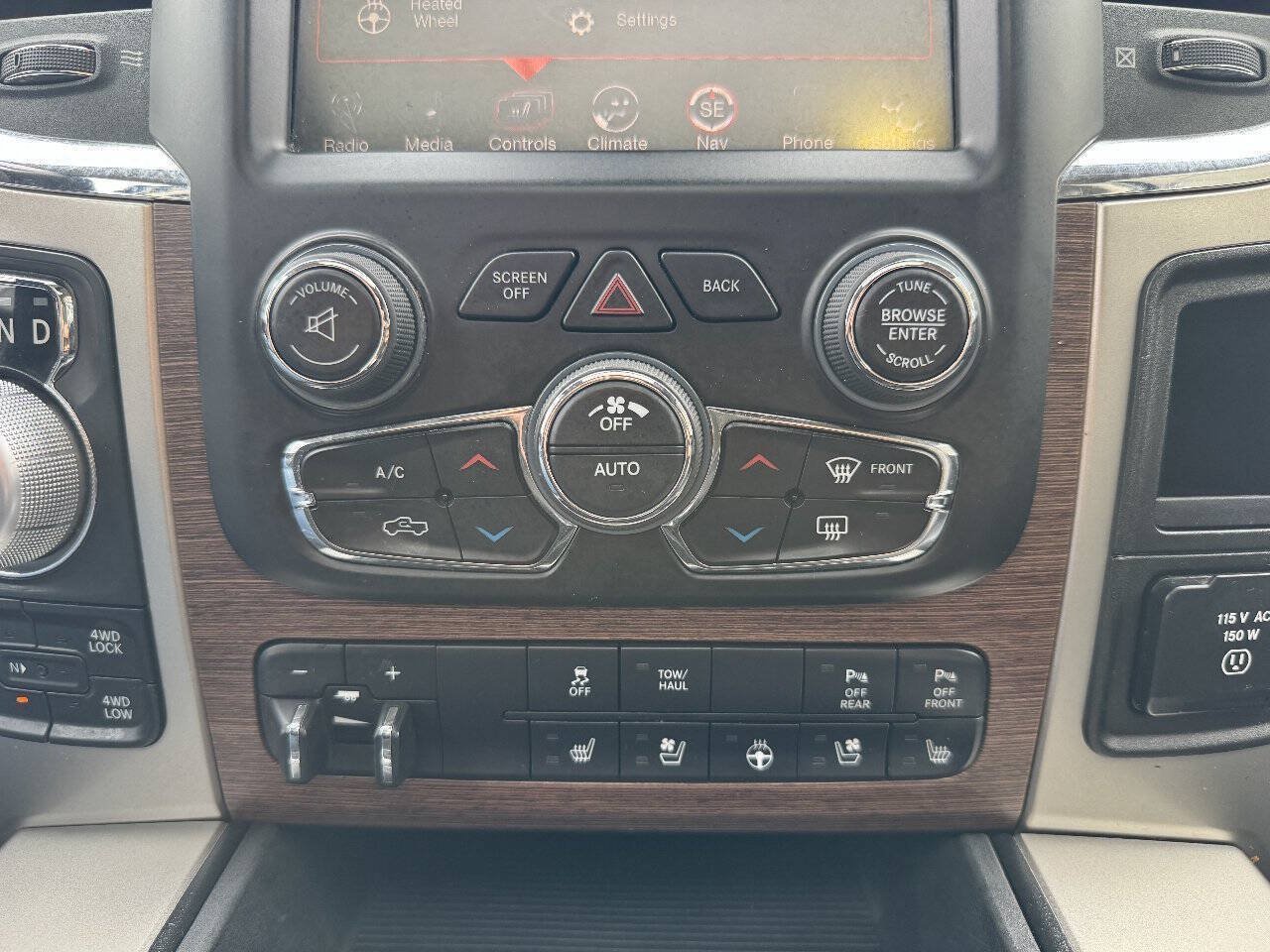 Used 2015 RAM 1500 Laramie AWD/4WD image 38