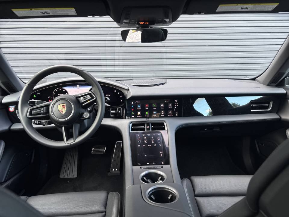 Certified 2025 Porsche Taycan w/ Premium Package RWD image 12