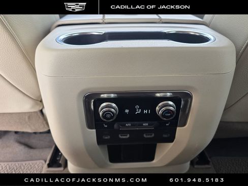 Used 2022 GMC Yukon XL Denali w/ Denali Ultimate Package AWD/4WD image 29