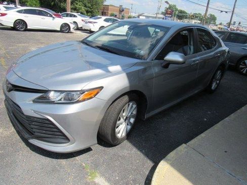 Used 2021 Toyota Camry LE FWD image 2