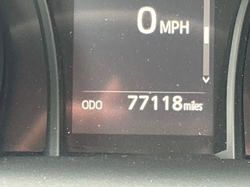 Used 2020 Toyota Camry SE image 21