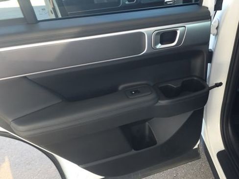 Used 2024 Hyundai Santa Fe SEL FWD image 15