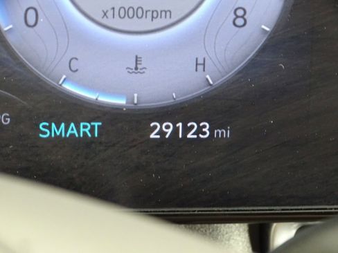 Used 2024 Hyundai Elantra SEL image 41