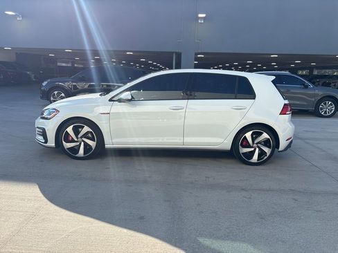 Used 2020 Volkswagen GTI SE image 9