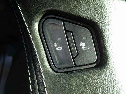 Used 2019 GMC Yukon SLT image 26