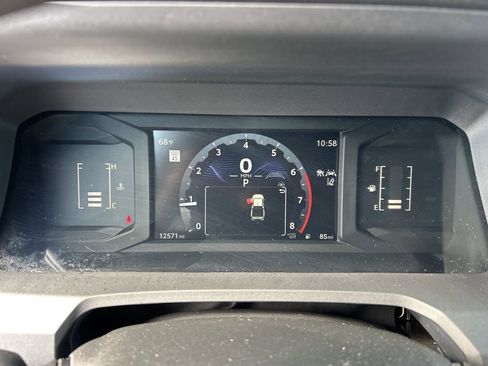 Used 2025 Toyota Tacoma SR w/ SR Upgrade Package image 9