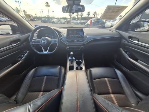 Used 2024 Nissan Altima 2.5 SR FWD image 12