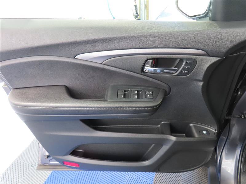 Used 2023 Honda Ridgeline RTL image 11