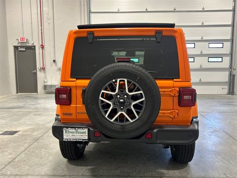 New 2025 Jeep Wrangler Sahara image 7