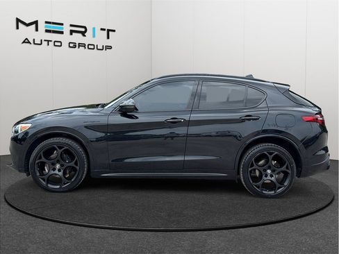 Used 2023 Alfa Romeo Stelvio Estrema AWD/4WD image 5