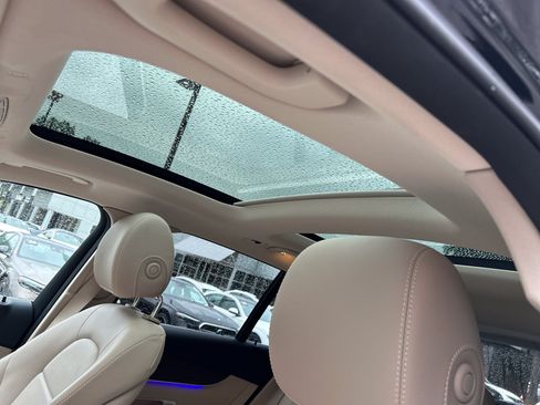 Certified 2022 Mercedes-Benz GLC 300 image 24