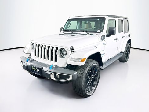 Used 2023 Jeep Wrangler Unlimited Sahara w/ Cold Weather Group AWD/4WD image 3