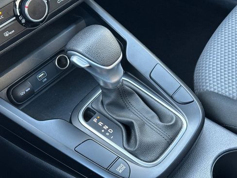 Used 2023 Kia Soul LX w/ LX Technology Package image 23