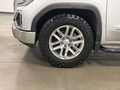 Used 2021 GMC Sierra 1500 SLT w/ SLT Convenience Package AWD/4WD image 9