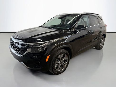 Used 2024 Kia Seltos S AWD/4WD image 6