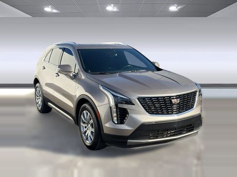Certified 2023 Cadillac XT4 Premium Luxury FWD image 6