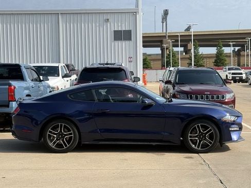 Used 2019 Ford Mustang Premium RWD image 3