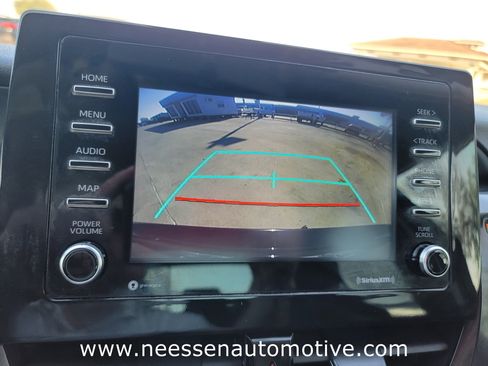 Used 2022 Toyota Camry LE image 25