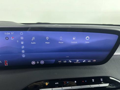 Used 2026 Buick Enclave Sport Touring w/ Power Package FWD image 14