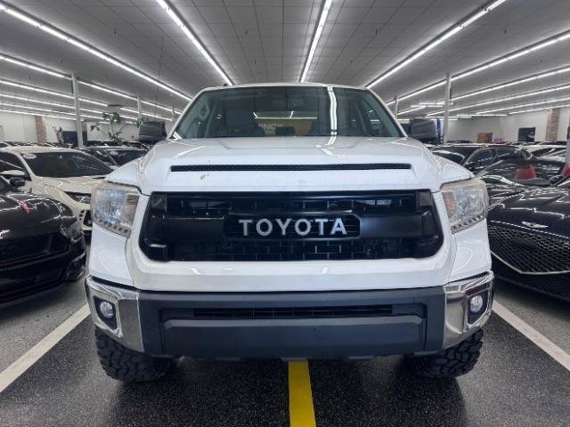 Used 2017 Toyota Tundra Limited w/ Limited Premium Package AWD/4WD image 3