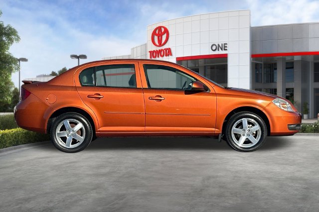 Used 2005 Chevrolet Cobalt LS w/ Preferred Equipment Group FWD image 3