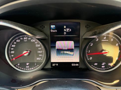 Used 2015 Mercedes-Benz C 300 4MATIC Sedan image 44