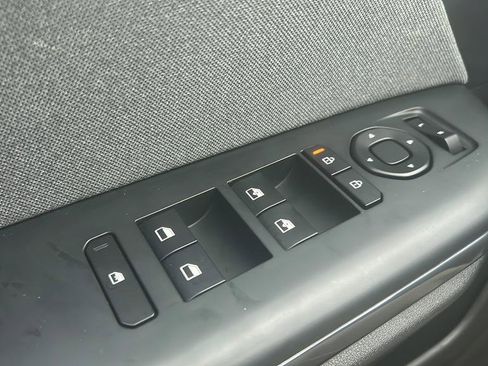 Used 2025 Kia K4 EX image 18