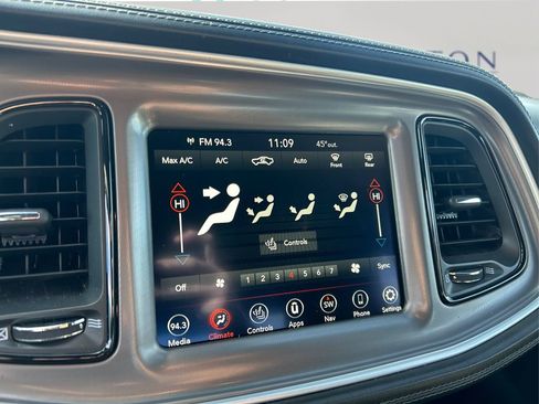 Used 2022 Dodge Challenger R/T w/ T/A Package image 12