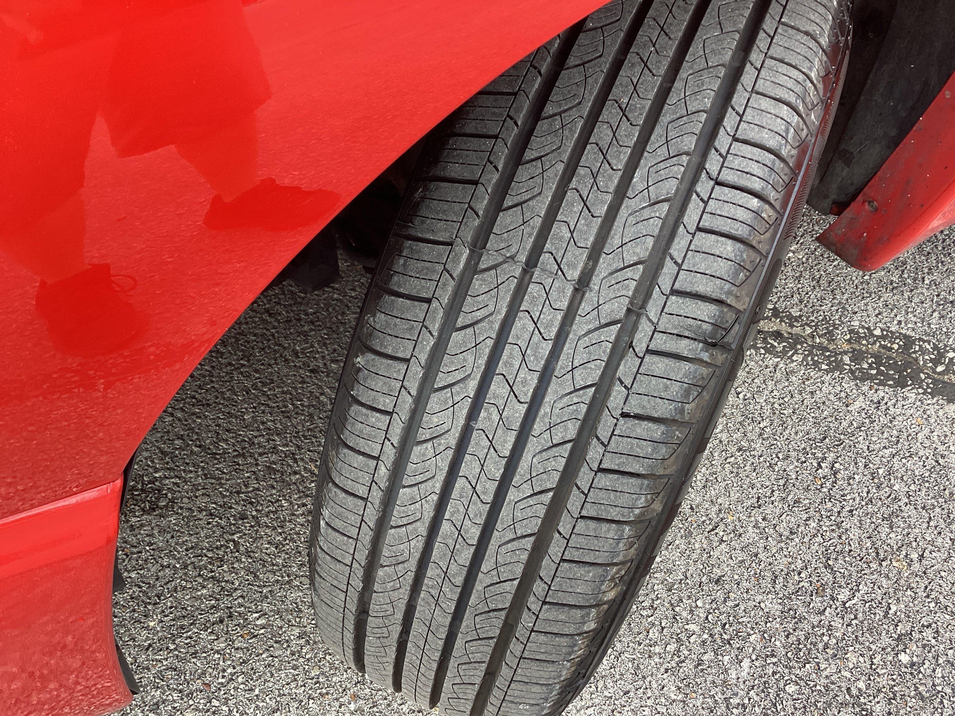 Used 2005 Pontiac Sunfire Coupe w/ 1SB Preferred Equipment Group FWD image 10