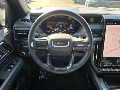 Certified 2025 GMC Yukon AT4 w/ AT4 Premium Package AWD/4WD image 13