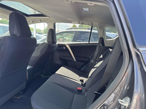 Used 2015 Toyota RAV4 XLE AWD/4WD image 8