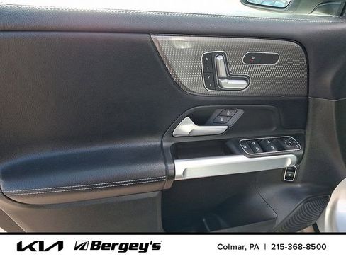 Used 2020 Mercedes-Benz GLB 250 4MATIC image 14