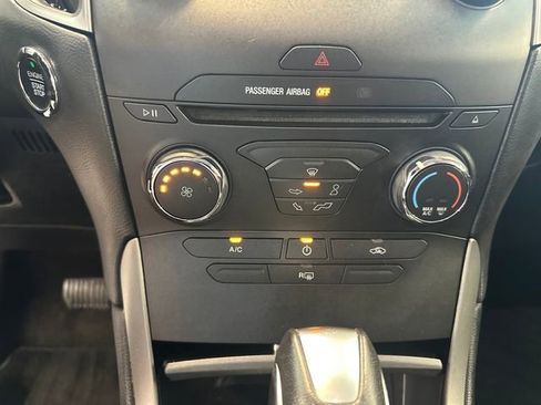 Used 2018 Ford Edge SE AWD/4WD image 28