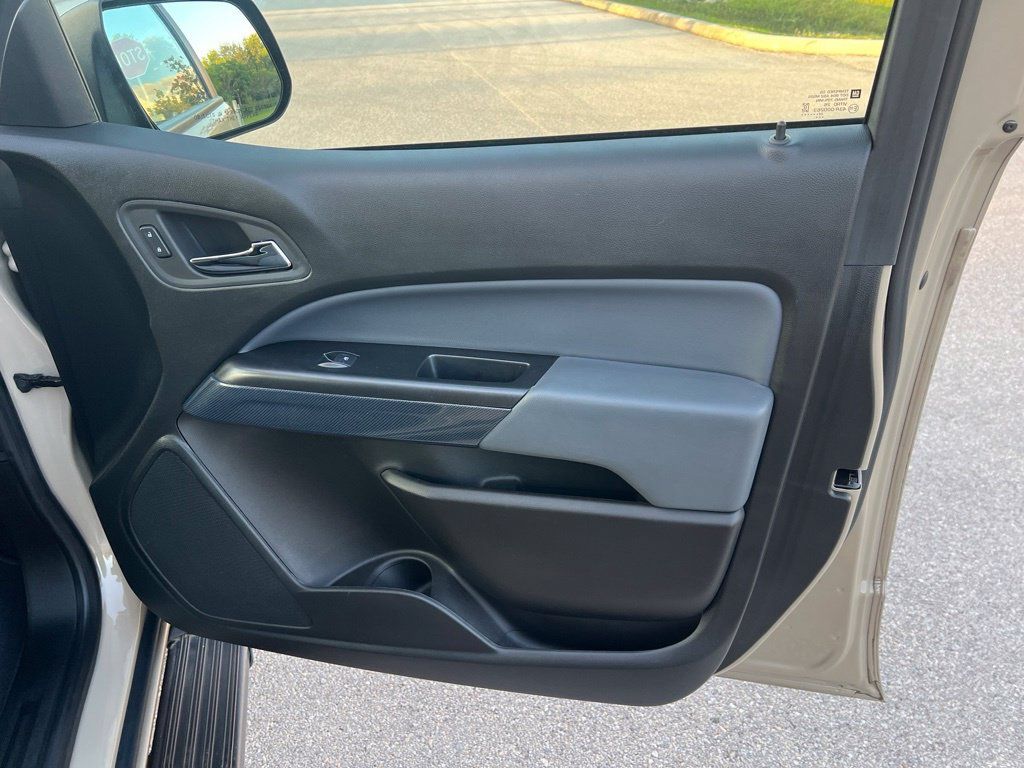 Used 2022 Chevrolet Colorado Z71 RWD image 16