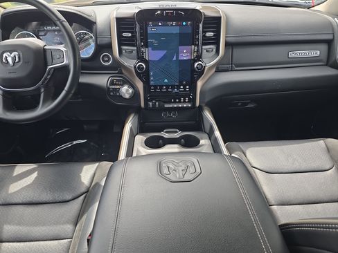 Used 2022 RAM 1500 Laramie AWD/4WD image 14