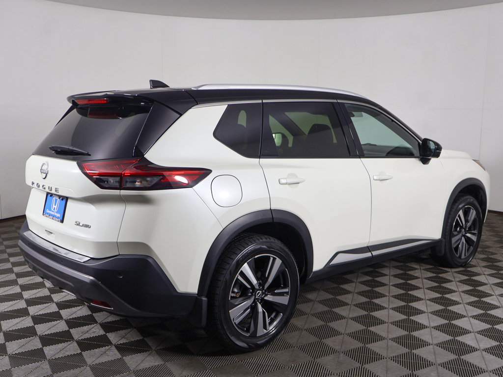 Used 2023 Nissan Rogue SL AWD/4WD image 10