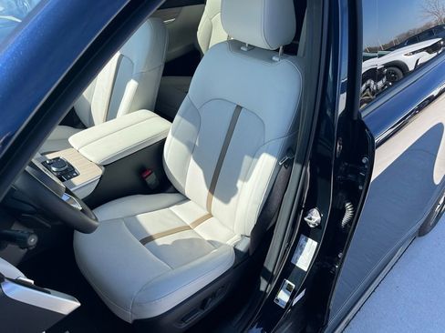 Used 2026 MAZDA CX-90 3.3 Turbo S w/ Premium Package image 12