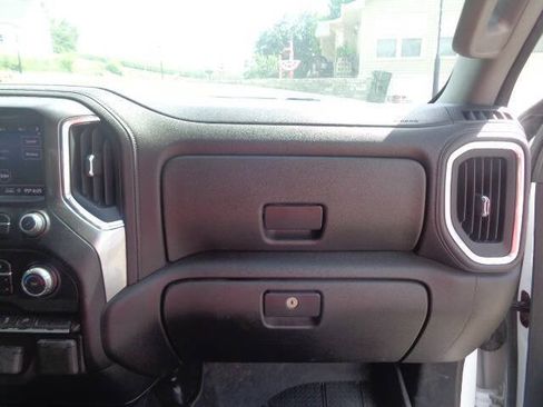 Used 2022 Chevrolet Silverado 2500 LT AWD/4WD image 19