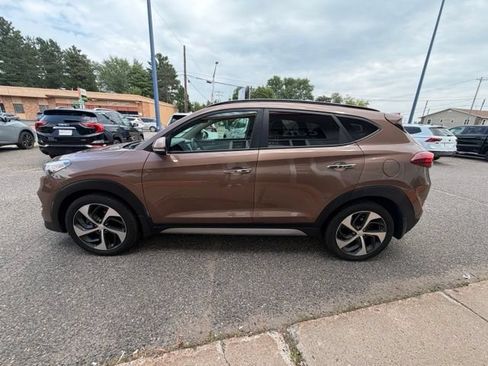 Used 2017 Hyundai Tucson Limited w/ Limited Ultimate Package 03 AWD/4WD image 4