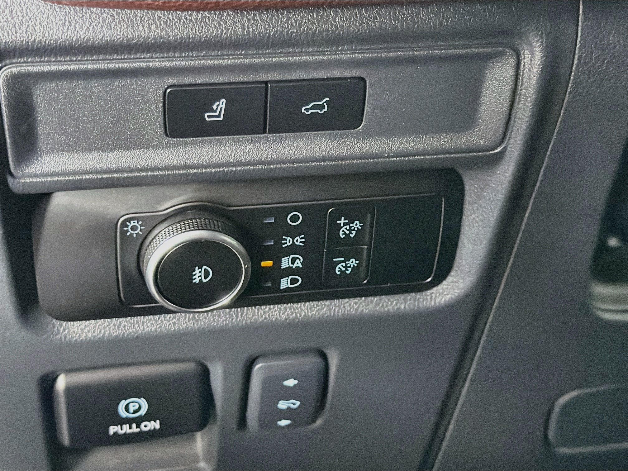 Used 2024 Ford Expedition Limited RWD image 16