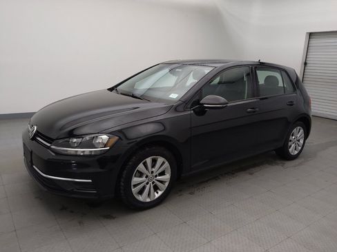Used 2021 Volkswagen Golf 4-Door image 2