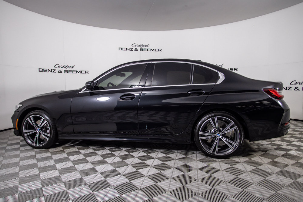 Used 2024 BMW 330i Sedan w/ Convenience Package RWD image 11