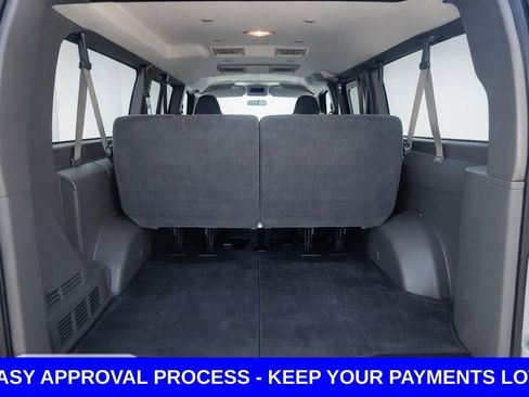 Used 2025 GMC Savana 3500 LT w/ LT Preferred Equipment Group RWD image 16