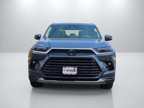 Used 2024 Toyota Grand Highlander AWD Hybrid image 2