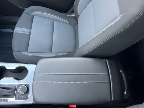 Used 2024 Chevrolet Blazer LT w/ Convenience Package image 16