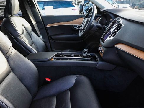 Used 2023 Volvo XC90 B5 Plus w/ Protection Package Premier image 18