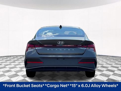 Certified 2026 Hyundai Elantra SE FWD image 8